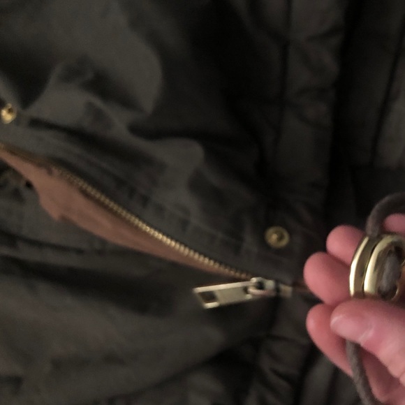 GUESS ARMY GREEN WINTER COAT - Picture 3 of 3